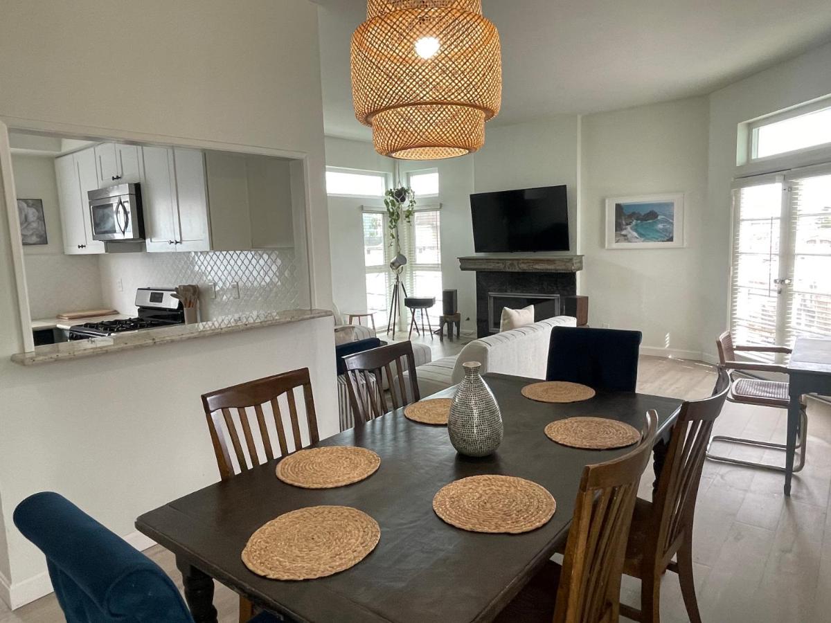 Luxe 2-BR with King suite, rooftop, steps from beach - 4