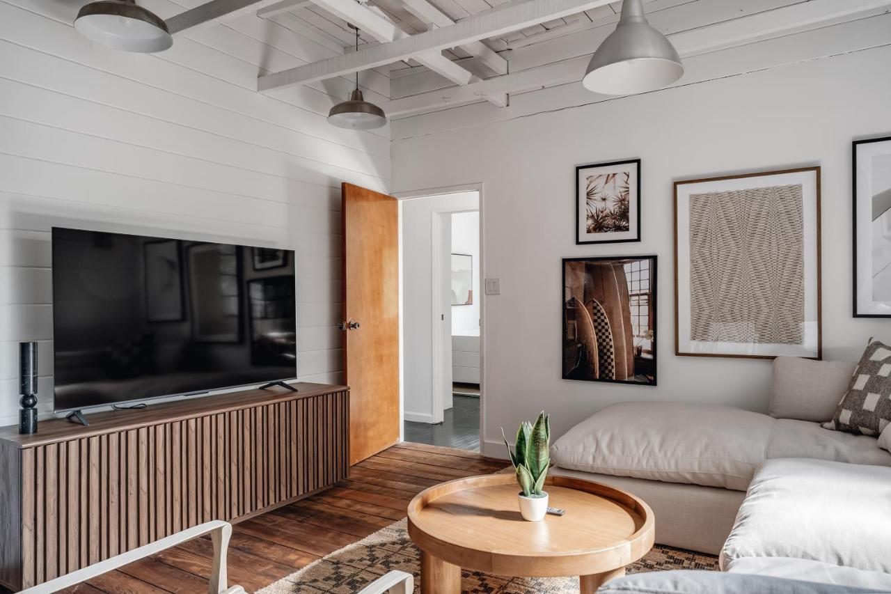 Elegant 3-bedroom home Retreat in Los Angeles - 5