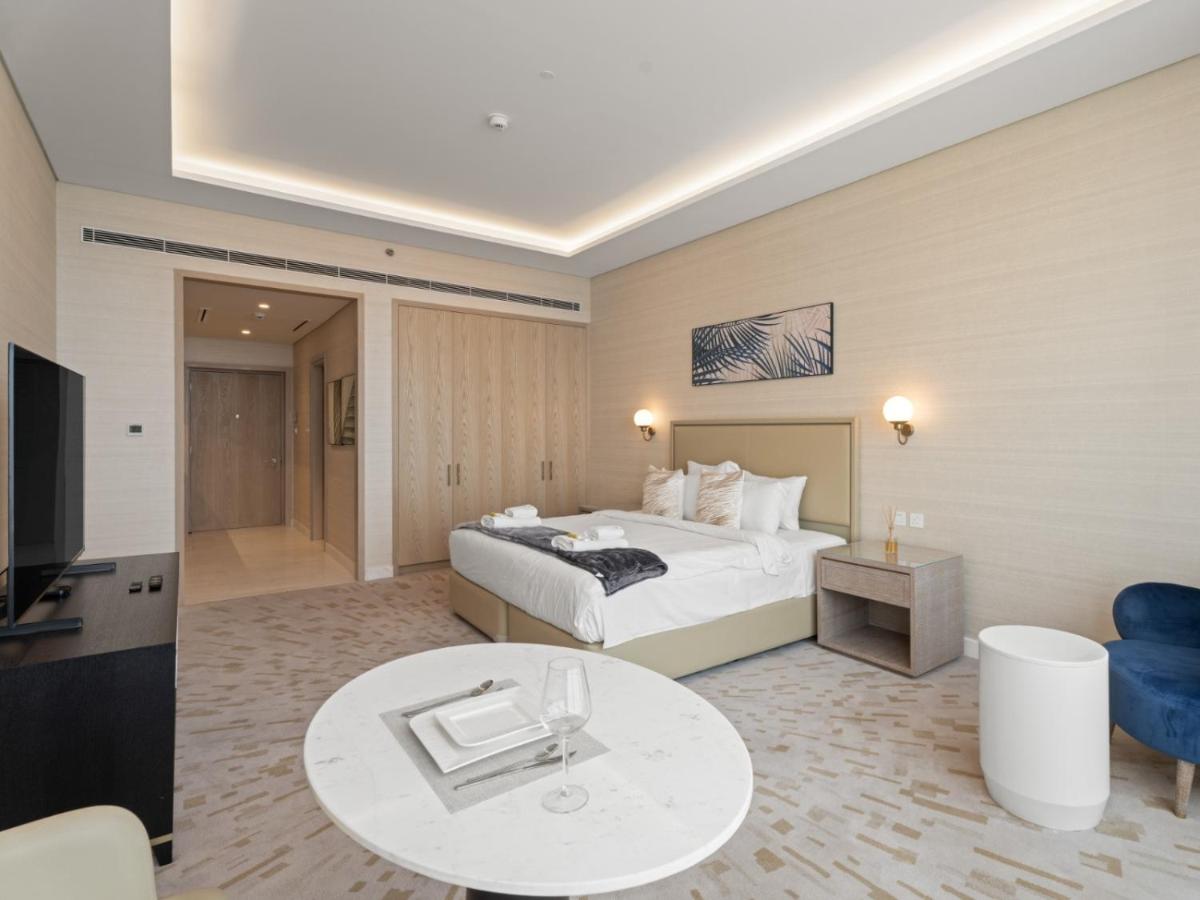 Sunset Bliss Elegant Palm Island Studio - 2