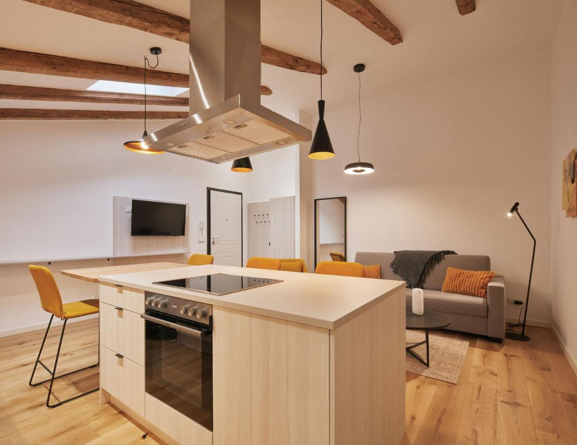 URBANAUTS STUDIOS Ginnastica - 3