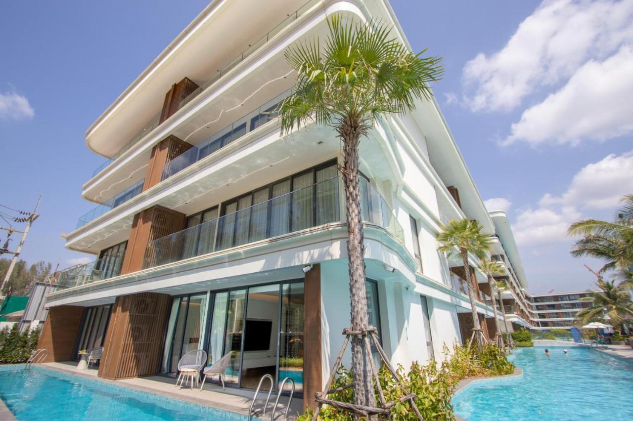 Beachfront 2BR 77 Seaview Pool Access