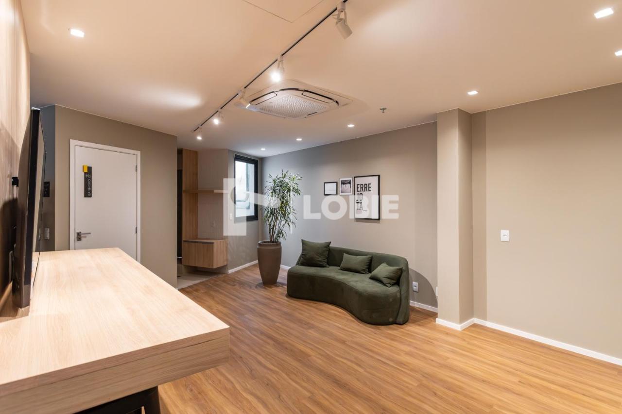 Lobie Bueno Studios Lifestyle - 5