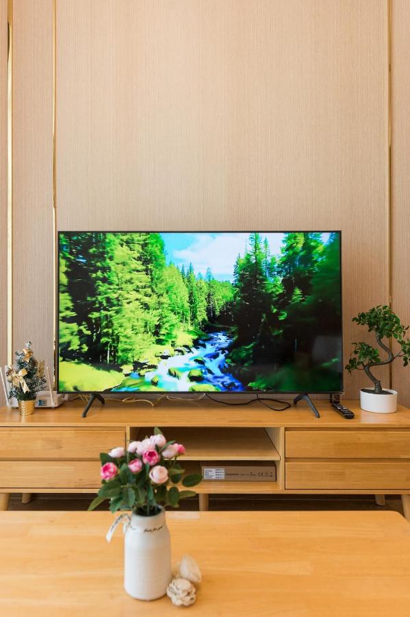 Lux Condo 2BR - 5 mins walk to BTS Phrom Phong - 4