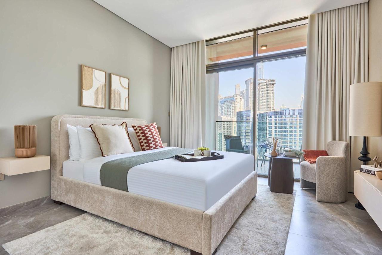 Frank Porter - Peninsula One - 2