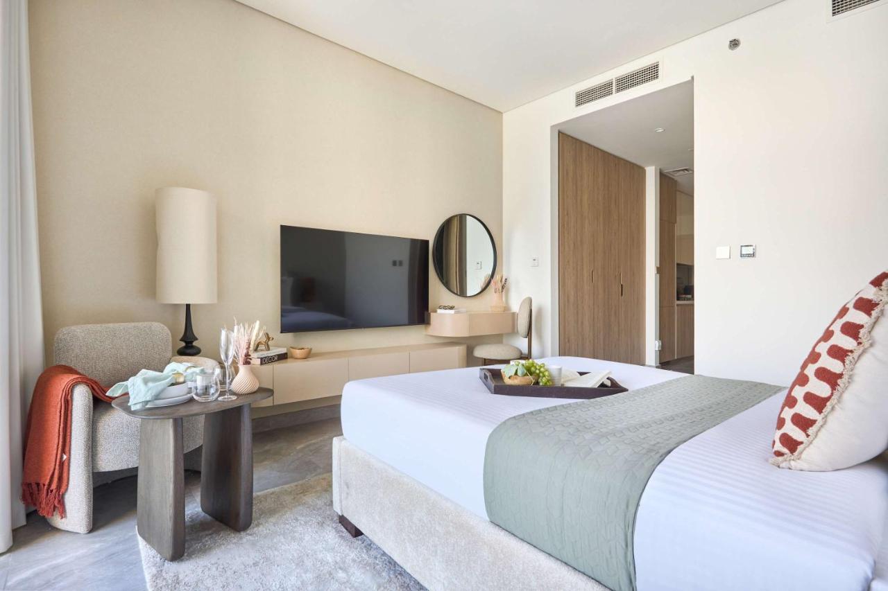 Frank Porter - Peninsula One - 4