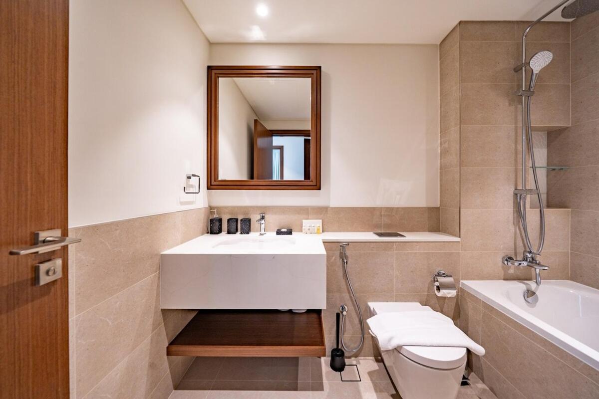 Luxury Sea View 1BR l Palace Beach Residence - 3