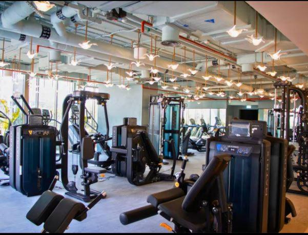 Vogue Vacation Homes, Downtown Mag 318 near Burj Khalifa and Dubai Mall, Studio Apartment with Balcony, Canal and City View, Access to all Amenities - 5