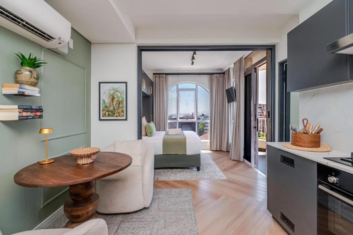 Valour Views - Urban Elegance - 2