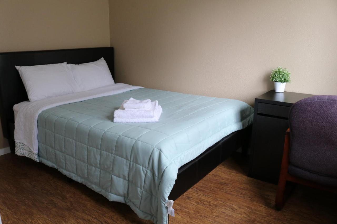 Quiet, Clean and Comfortable Room ( Guesthouse) — photo 23