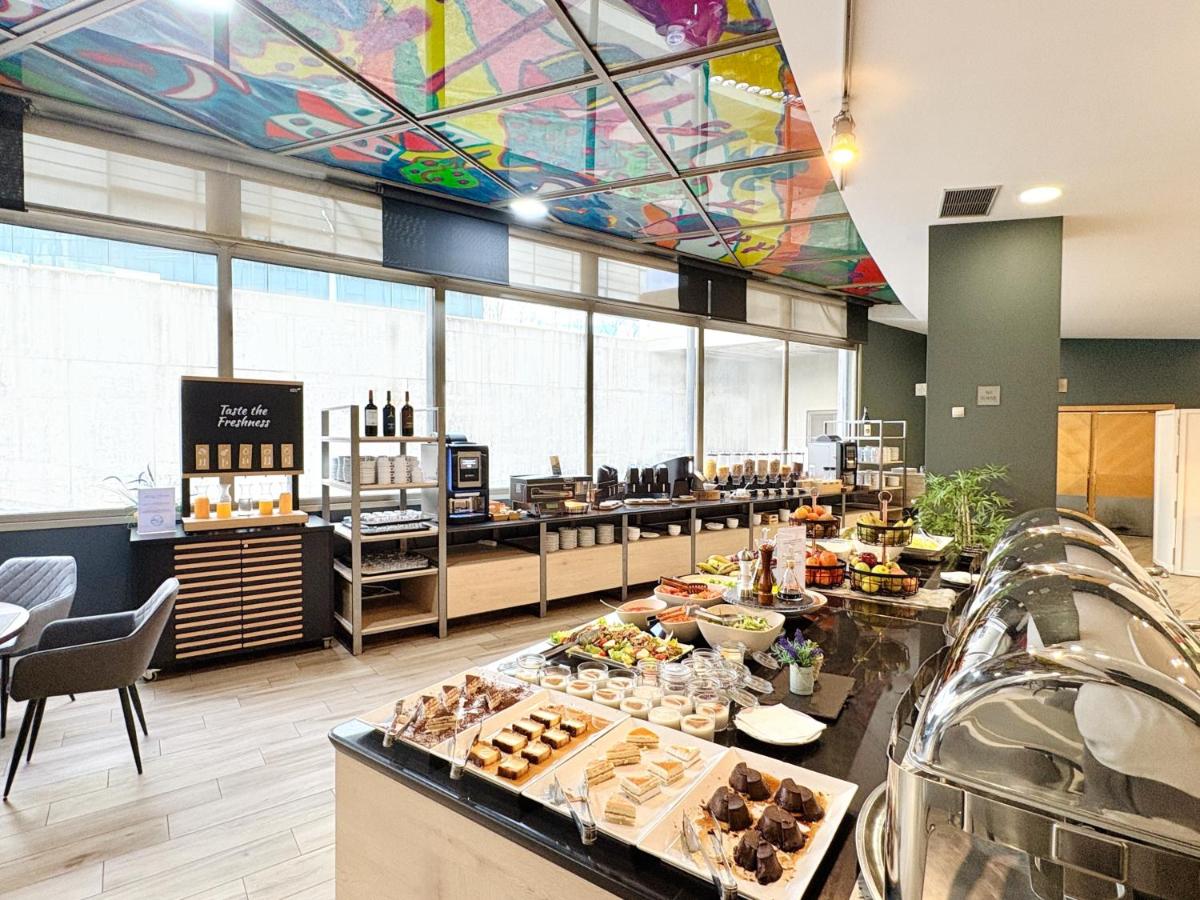 Eurohotel Barcelona Granvia Fira - 5