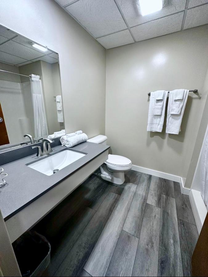 Islander Inn — photo 19