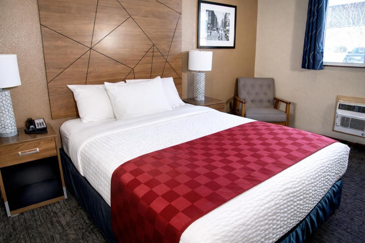 Americas Best Value Inn Lynnwood — photo 17