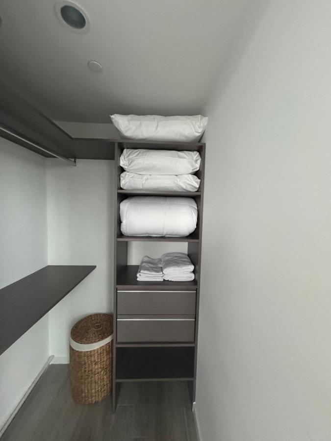 Miami-Brickell Luxury 2BR-2BATH with skyline VIEWS - walking distance to KASEYA-HEAT ARENA & BAYSIDE - Port of MIAMI cruise ships - 3