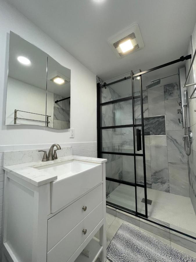 2 Bedroom Garden Apartment Near Journal Square - Prime World Cup Lodging - 3