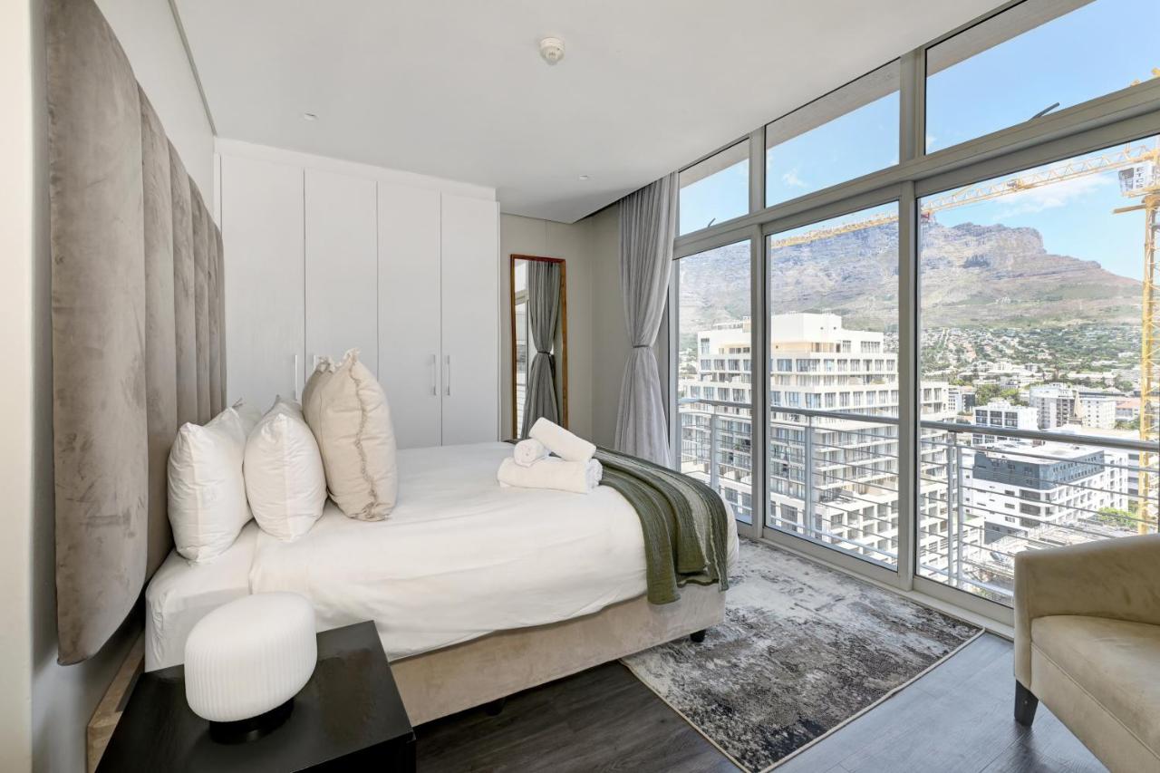Naomi - Designer Penthouse in the Heart of Cape Town - 2
