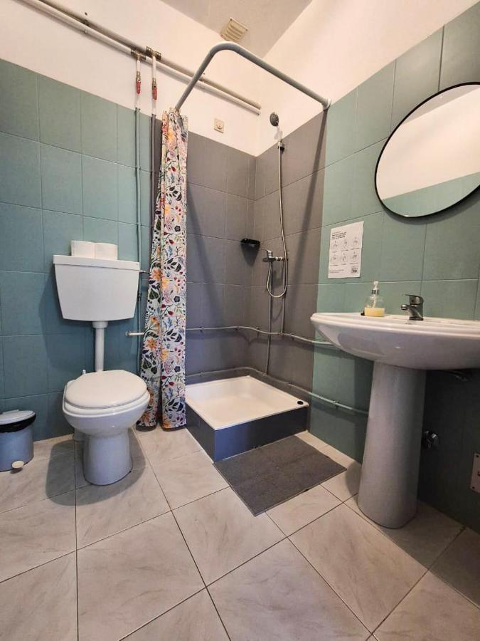 The Central Guesthouse - 3