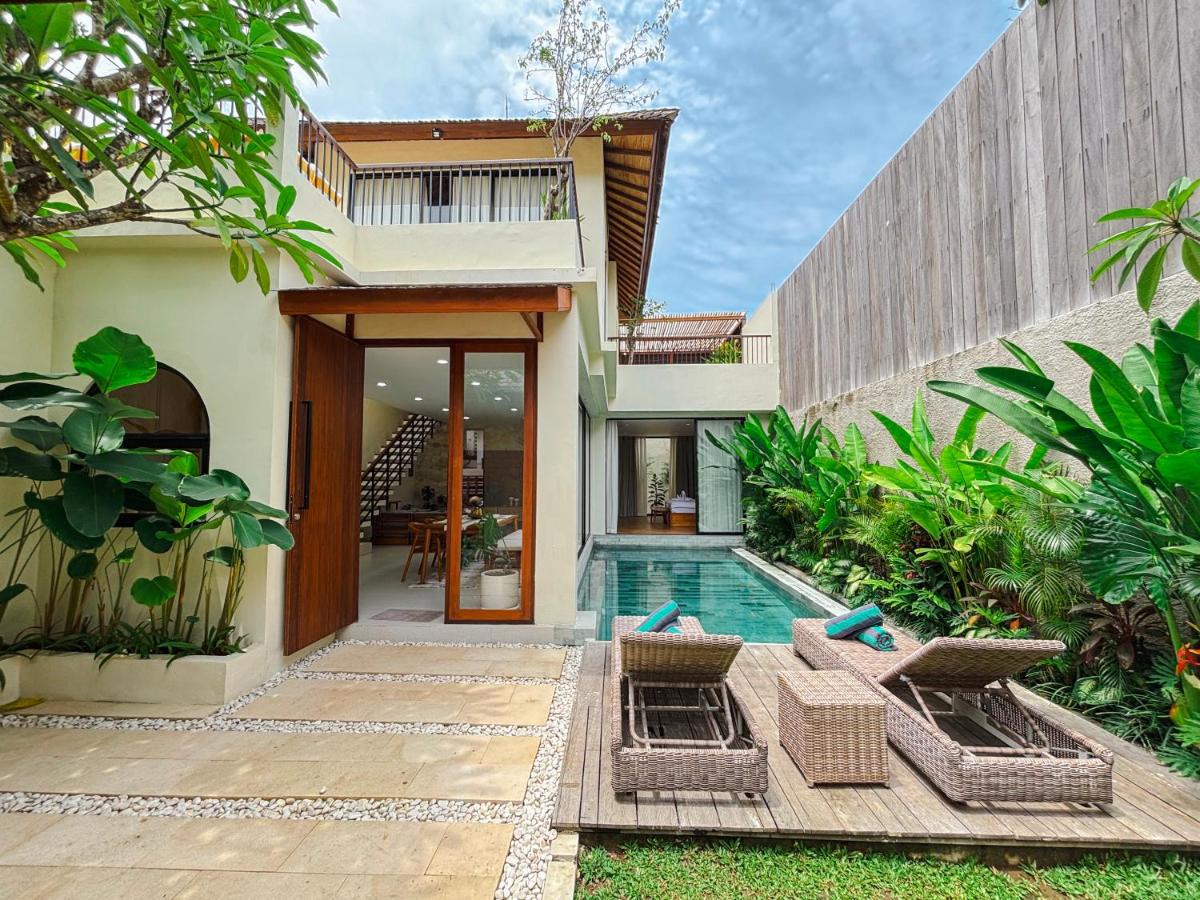 NEW 2BR Minica Villa in the heart of Kayu Aya, Oberoi, Seminyak walking distance to Beach, Shops, Restaurants
