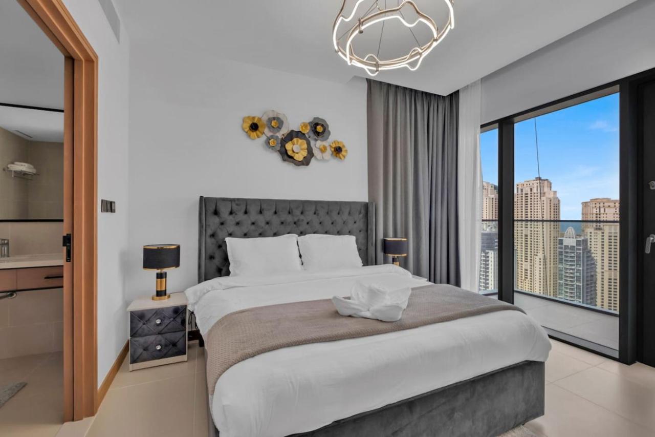 Full Marina view luxury apartment in Dubai - 2