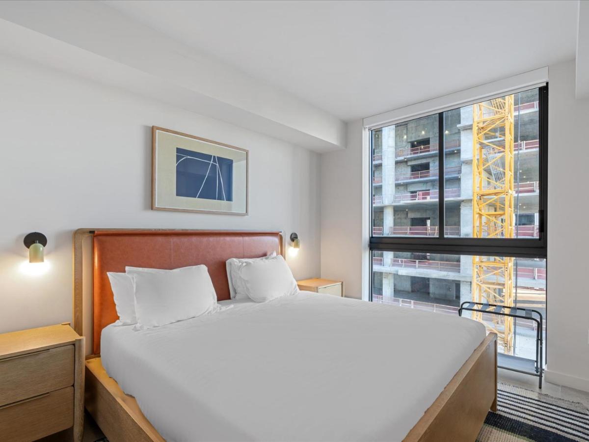 Condo Steps from Bayfront & the Kaseya Center - 3