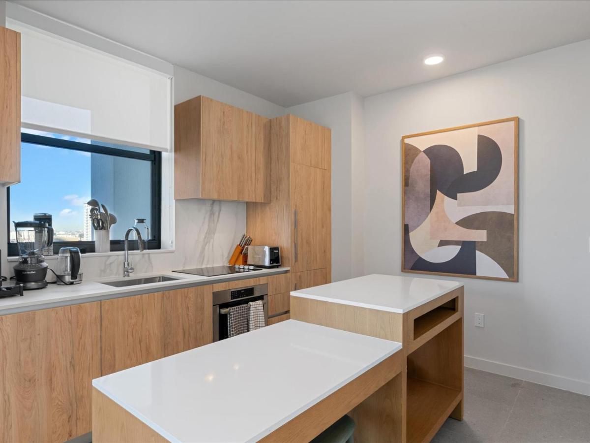 Condo Steps from Bayfront & the Kaseya Center - 4