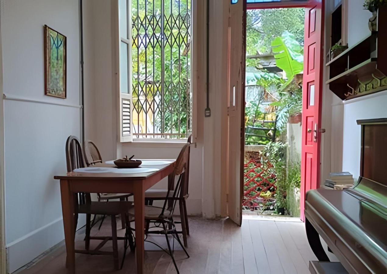 Quiet Old House with Garden in Botafogo - 3