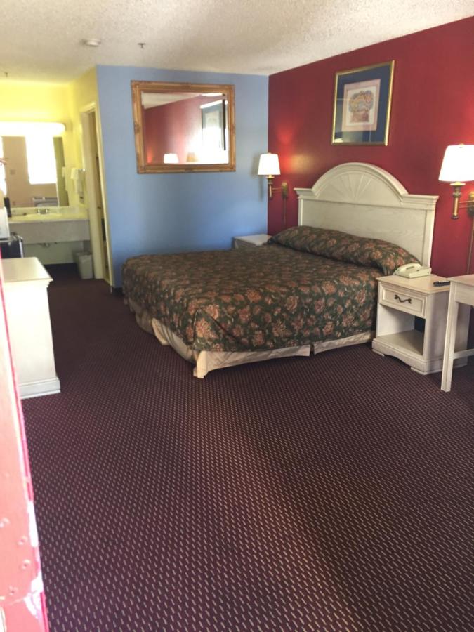 Relax Inn — photo 17