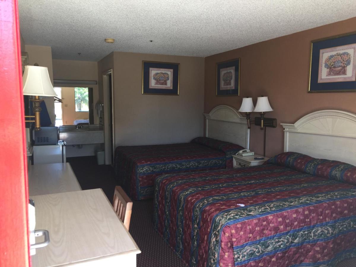 Relax Inn — photo 16