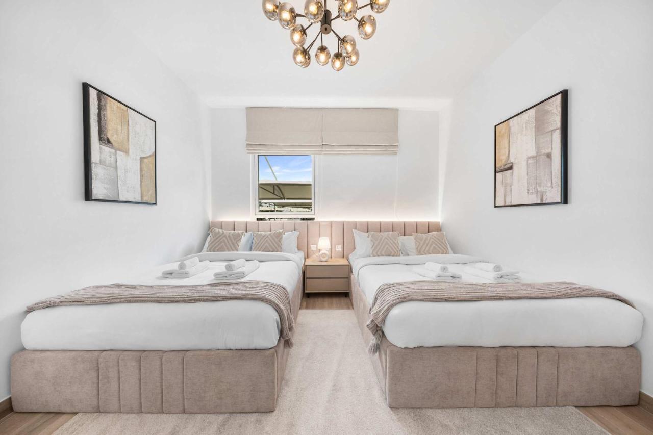 Family Friendly 2BR near Ferrari World & Yas Mall - 5