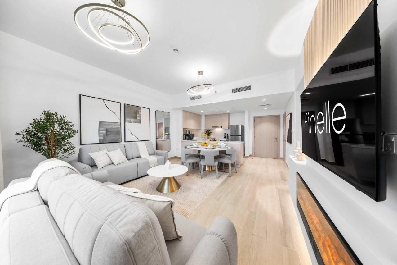 Modern and Spacious 4BR Retreat at Water's Edge Yas Island