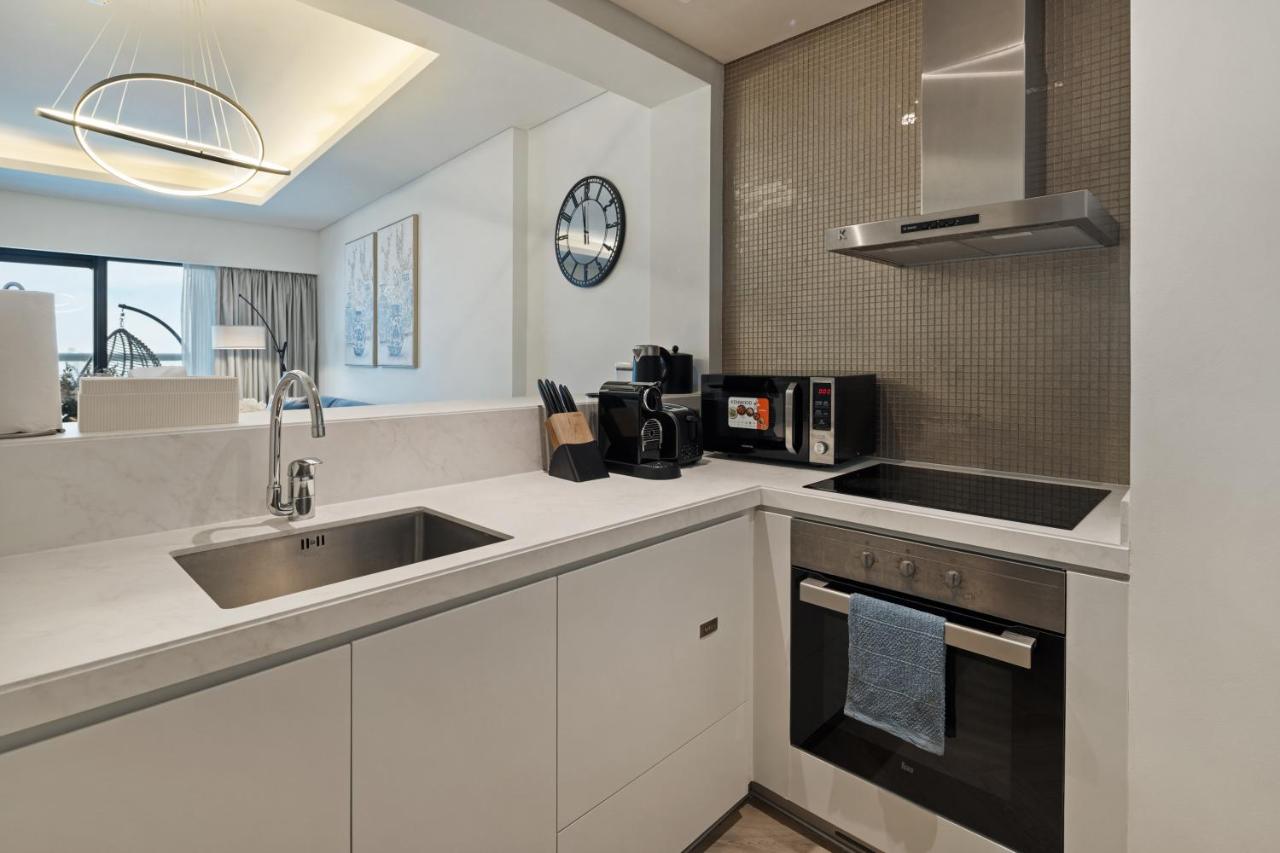 BurjKhalifaViews,1BHK, High Floor, Damac Paramount Tower B - 3