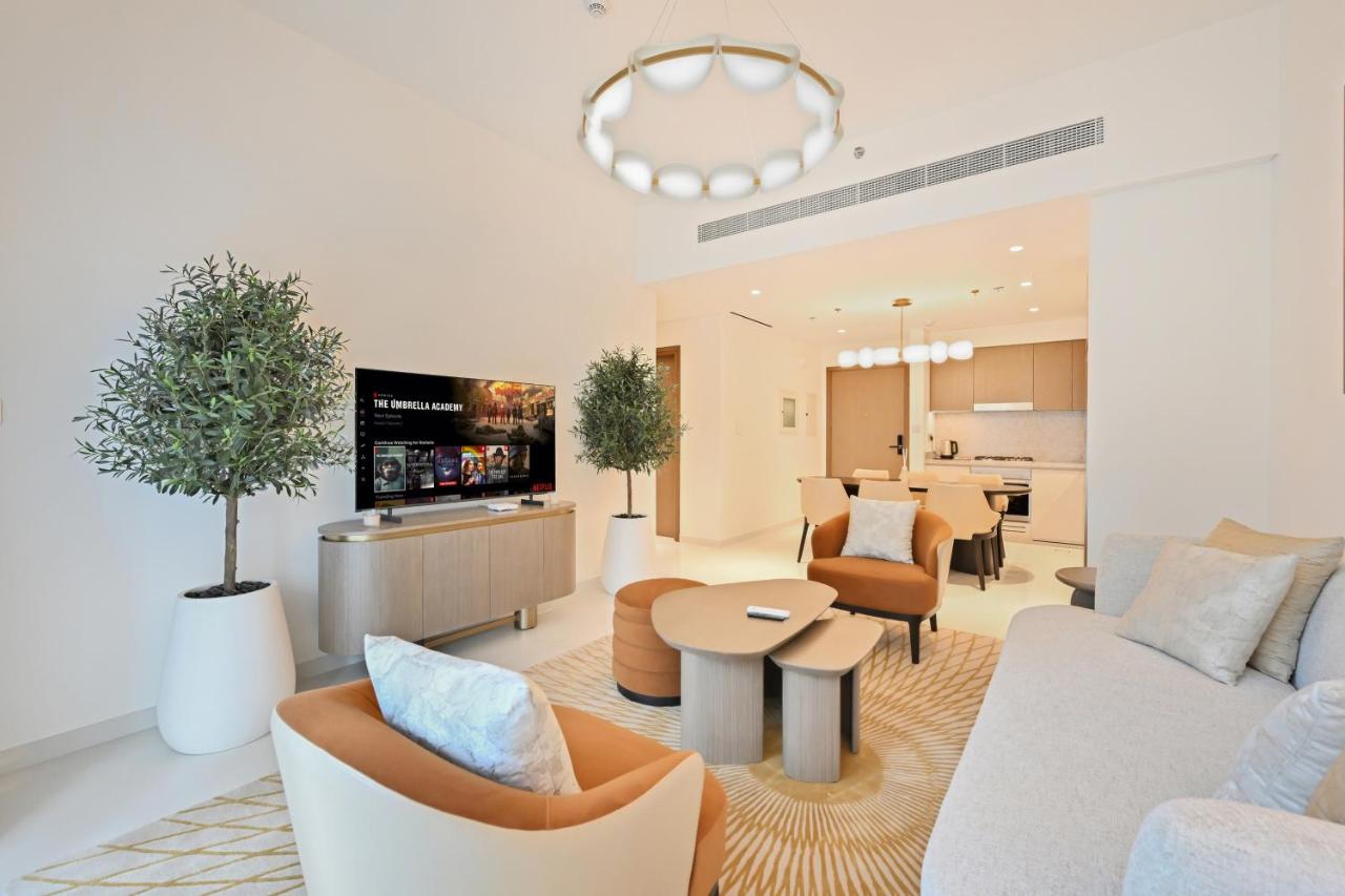 FirstStay Homes - Grand Bleu by Elie Saab Residency, Private Beach - Dubai Harbour - 2BR - 2