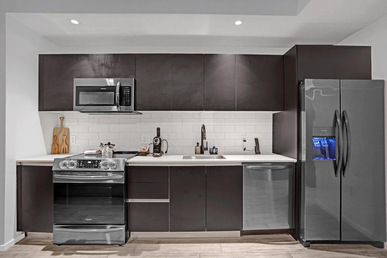 Miami Lux 1BR 16th Floor w Bay and City Views - 3