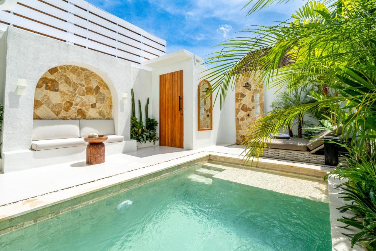 Deluxe 1BR Villa Kischi with private Pool in central Canggu