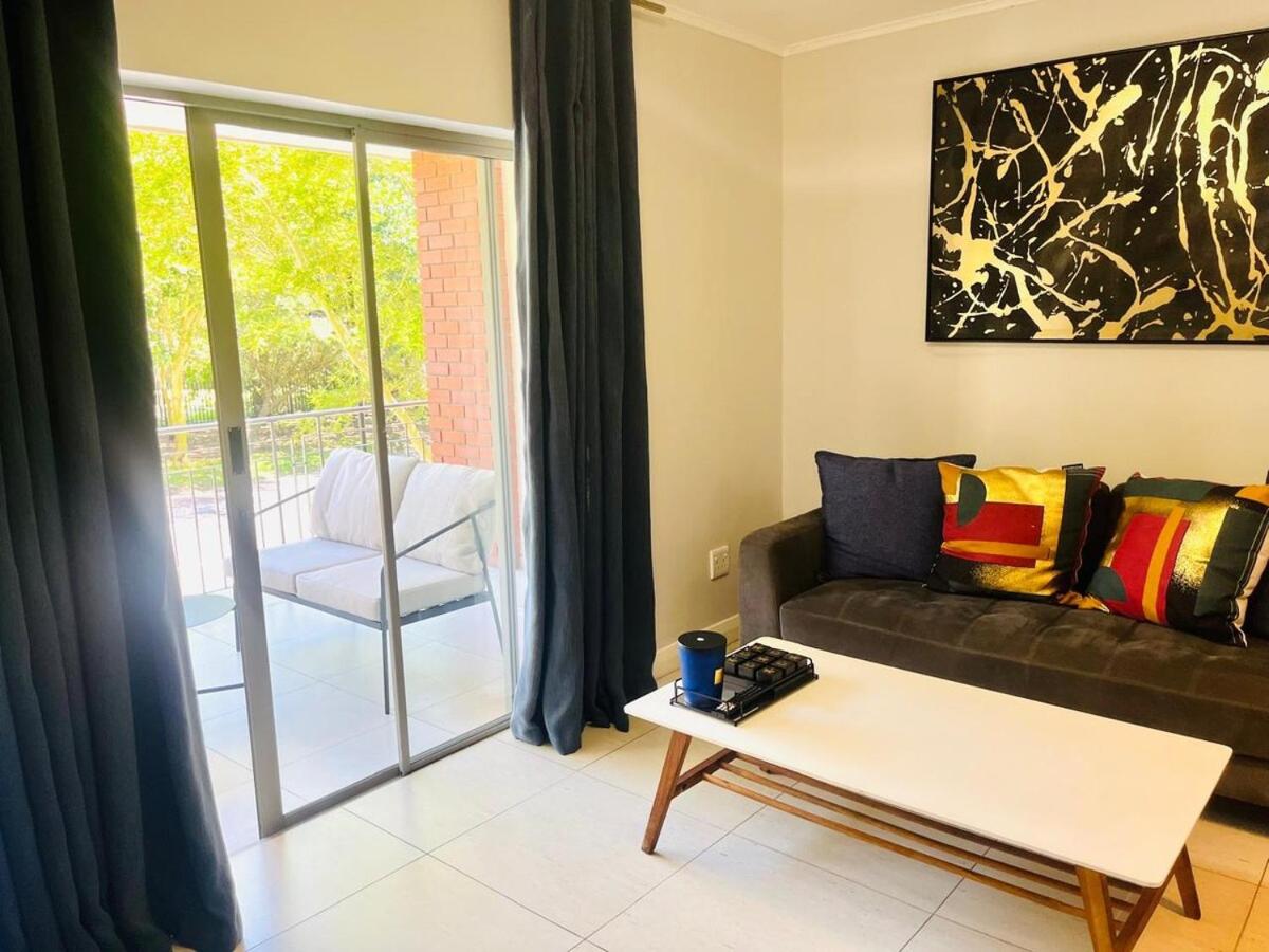 144 Mayfair Discerning Luxury and Ultimate Comfort - 3