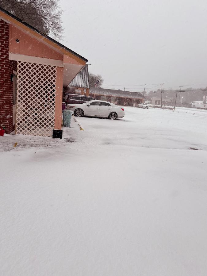 Riverside Inn Motel — photo 11