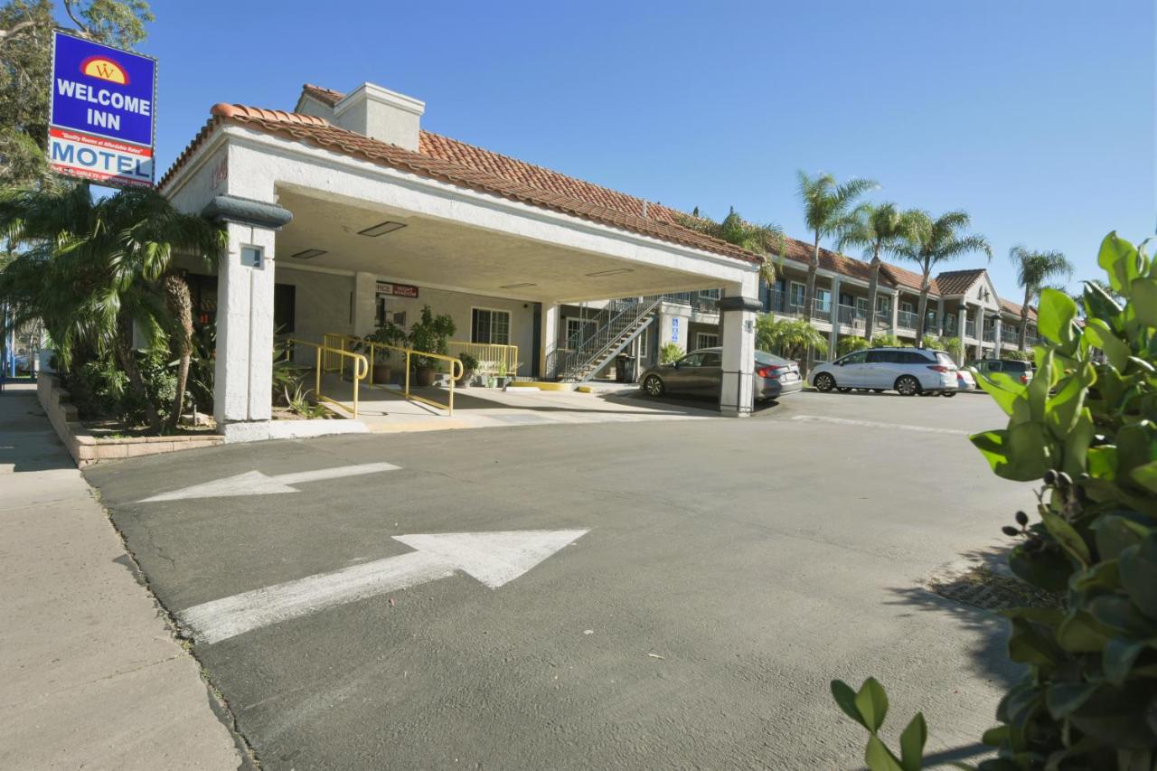 Tiffany Inn Corona — photo 10