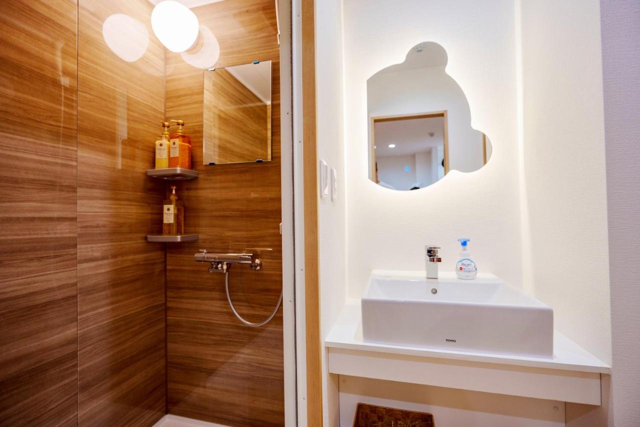 M201 Hibiya Line, 5-minute walk to Minowa ! Straight line to Ueno, Akihabara ,and Roppongi! Family room for 5-6 people! - 2