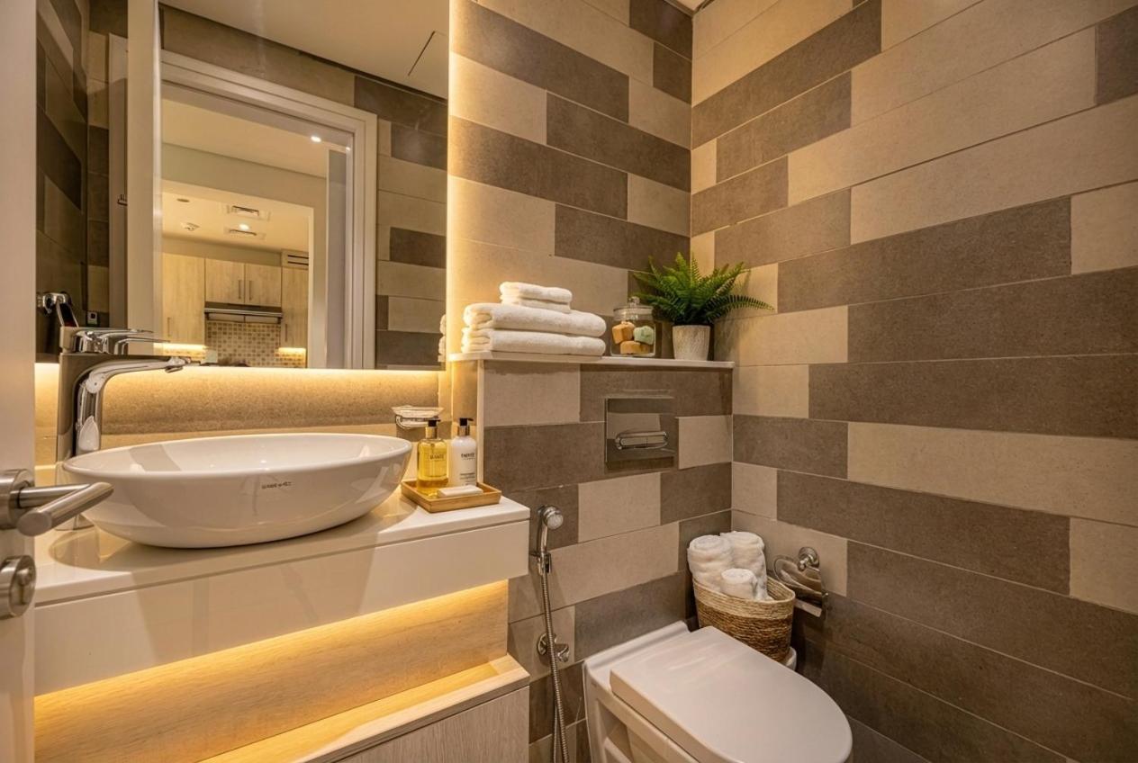 Seven Palm! Rooftop Infinity Pool with Great View! Private Beach Access! - 3