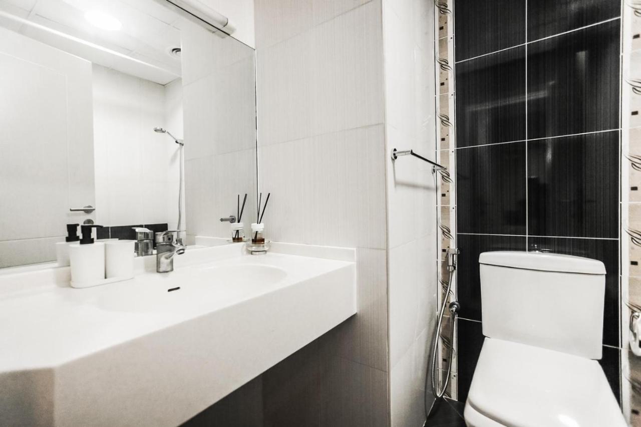 Cozy 2 Bedroom Apartment with Balcony Near JBR Beach - 3