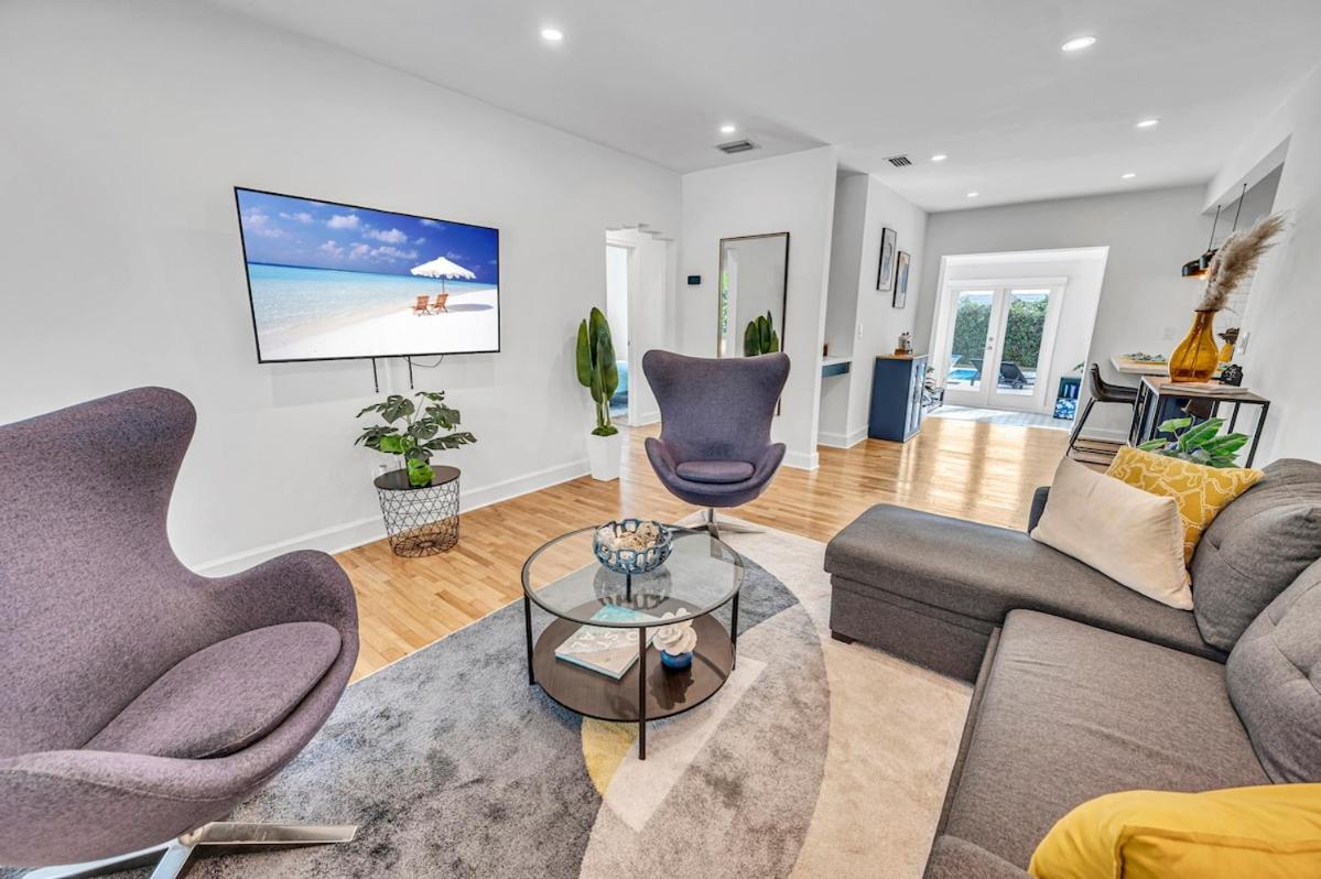 The Design District Pool House - 3