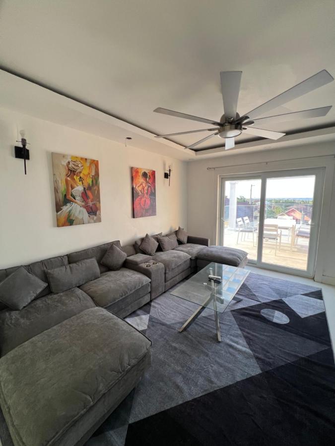 RHE Penthouse Richmond Three Bedroom - 5