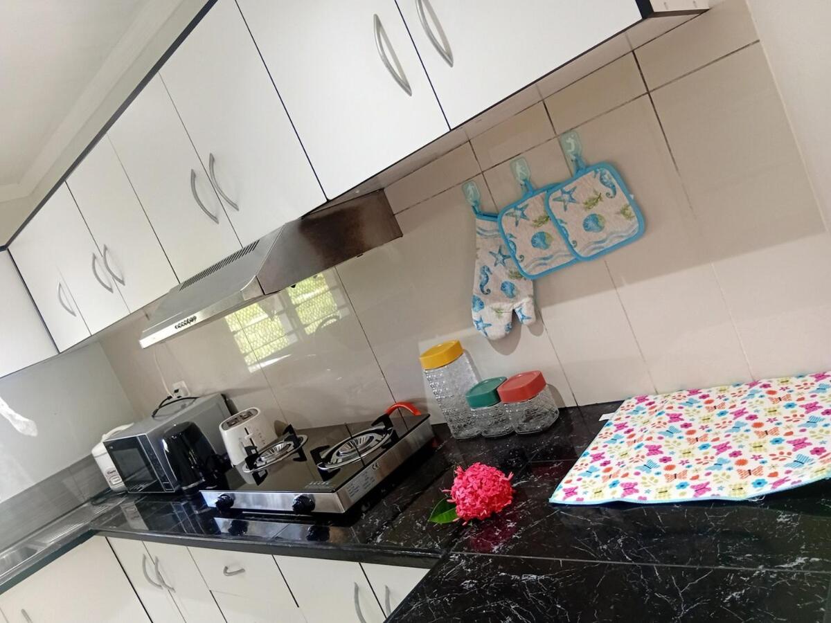 Nextgen BnB-Airport & Mountain view - 3