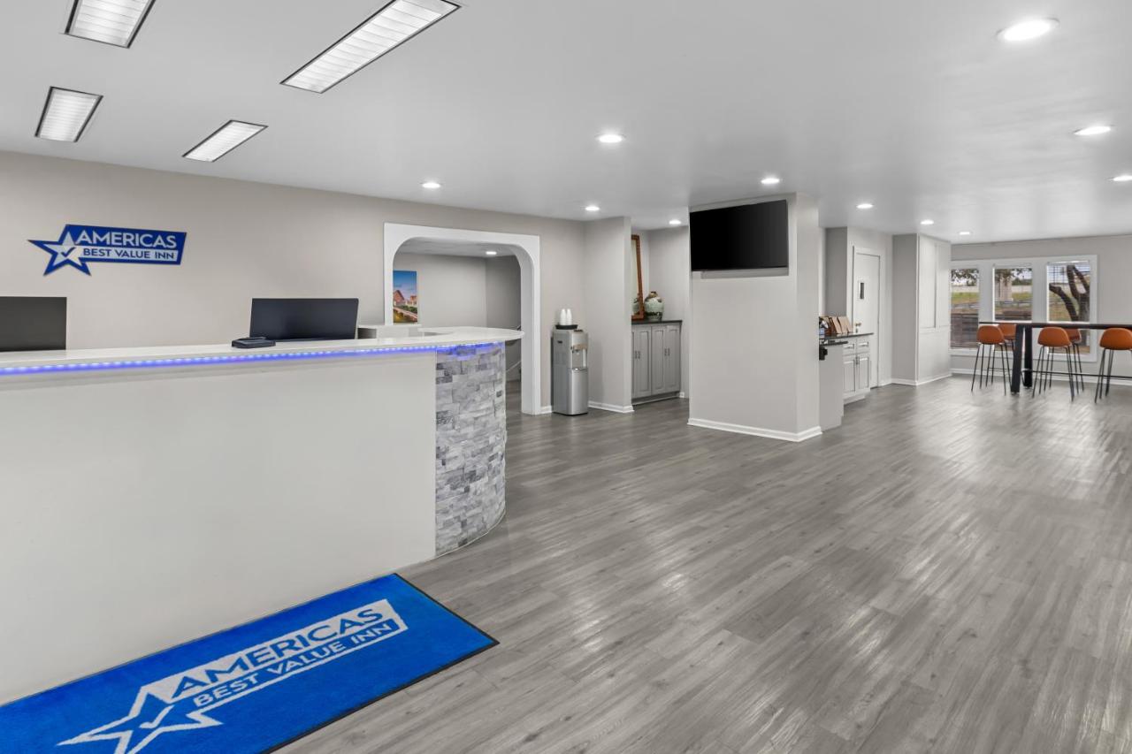 Americas Best Value Inn — photo 16