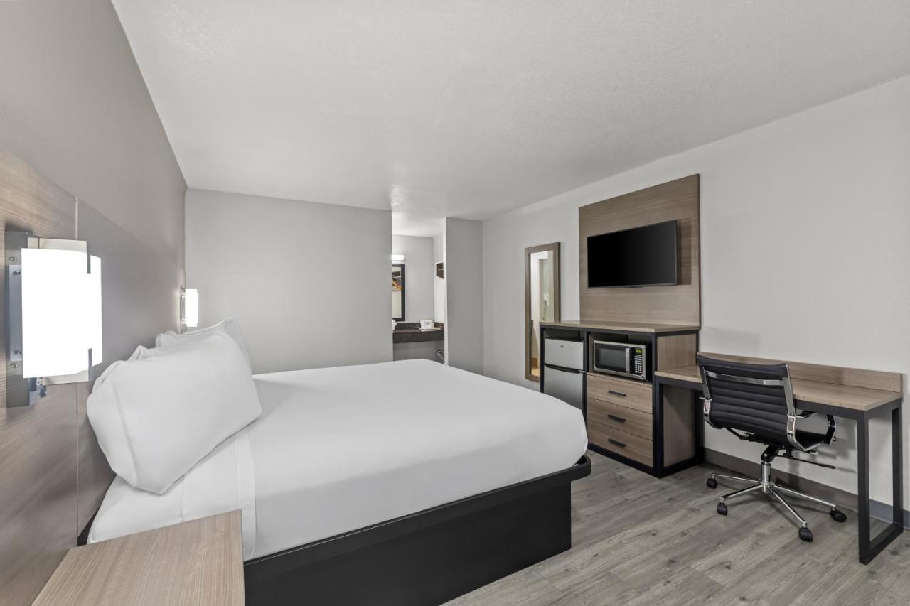Americas Best Value Inn — photo 23