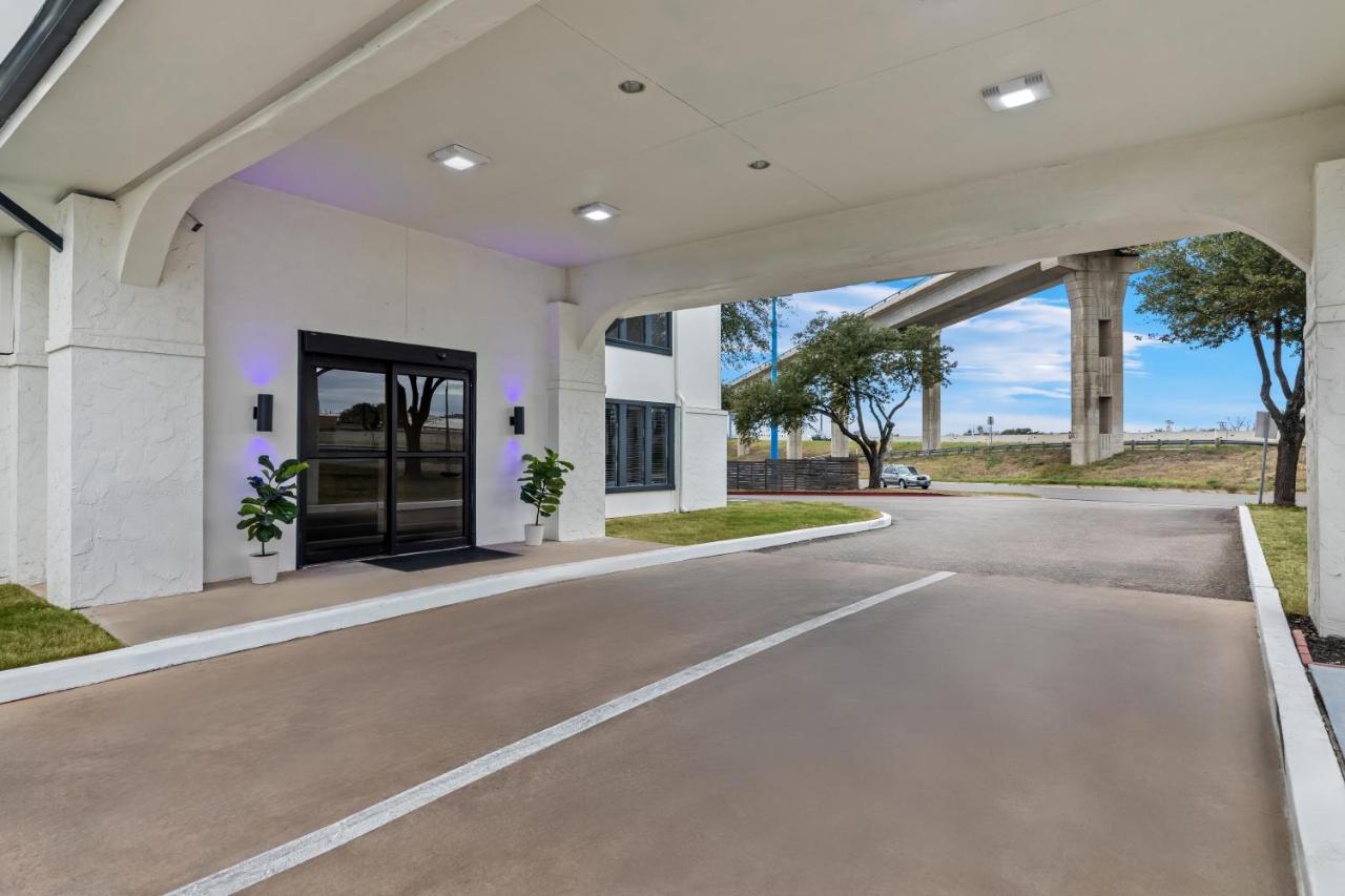 Americas Best Value Inn — photo 14