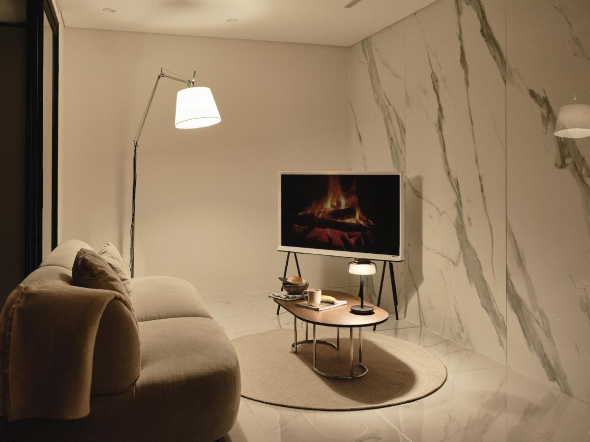 UH FLAT The SEOCHO - 3