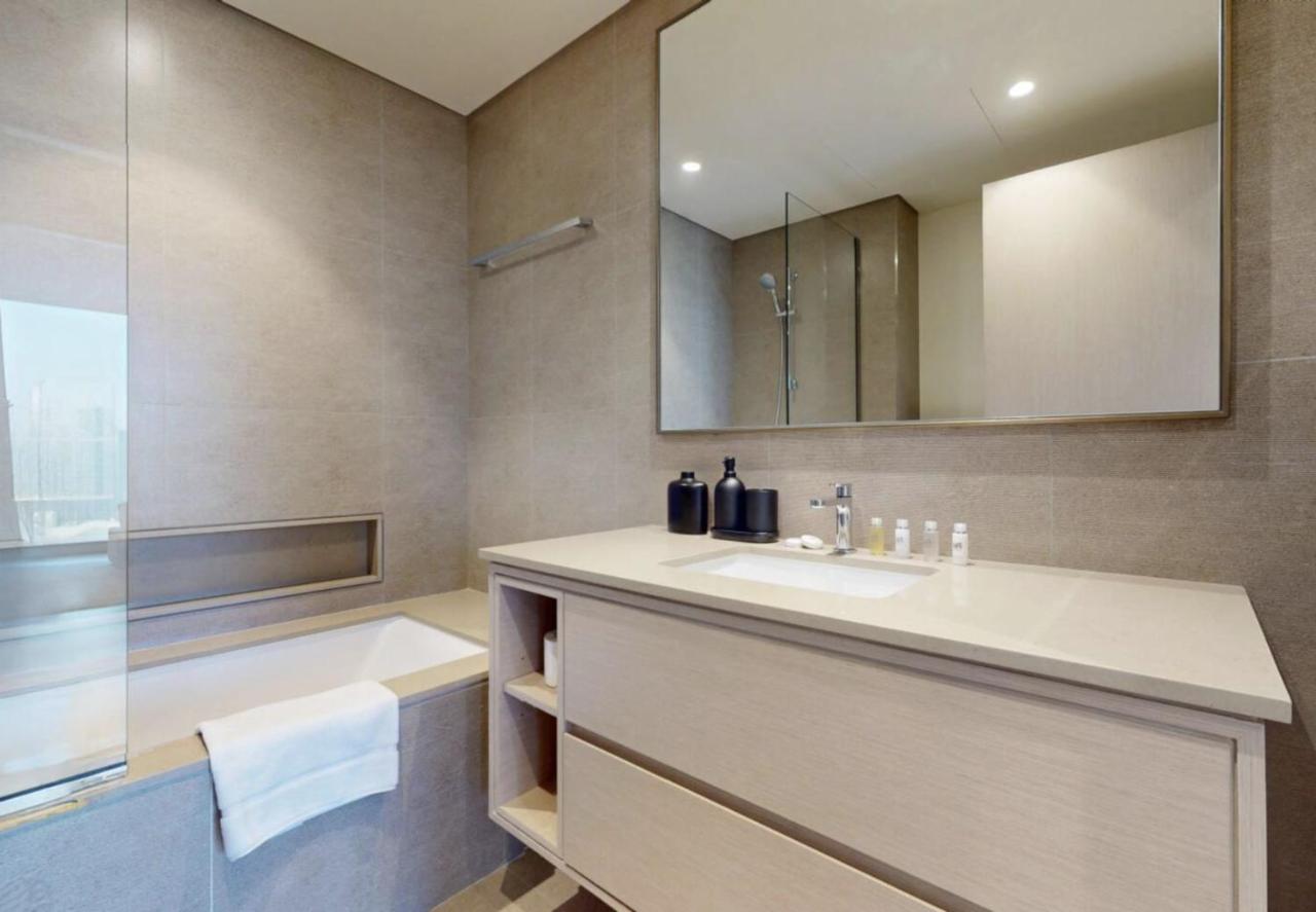 Exclusive Burj Khalifa View Downtown Burj Vista Apartments - 3