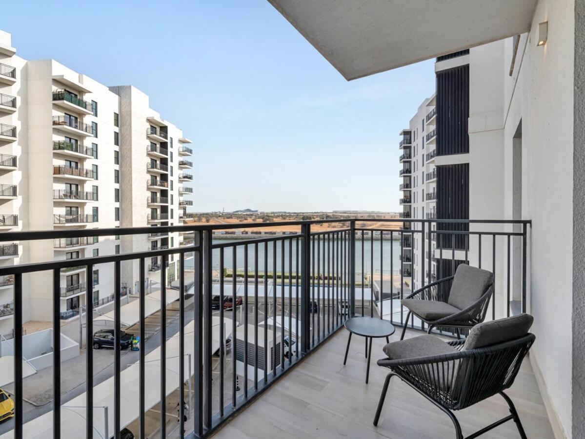 Elite Nest - Lux 2BR-Gym-Pool at Water's Edge - Yas Island - 5