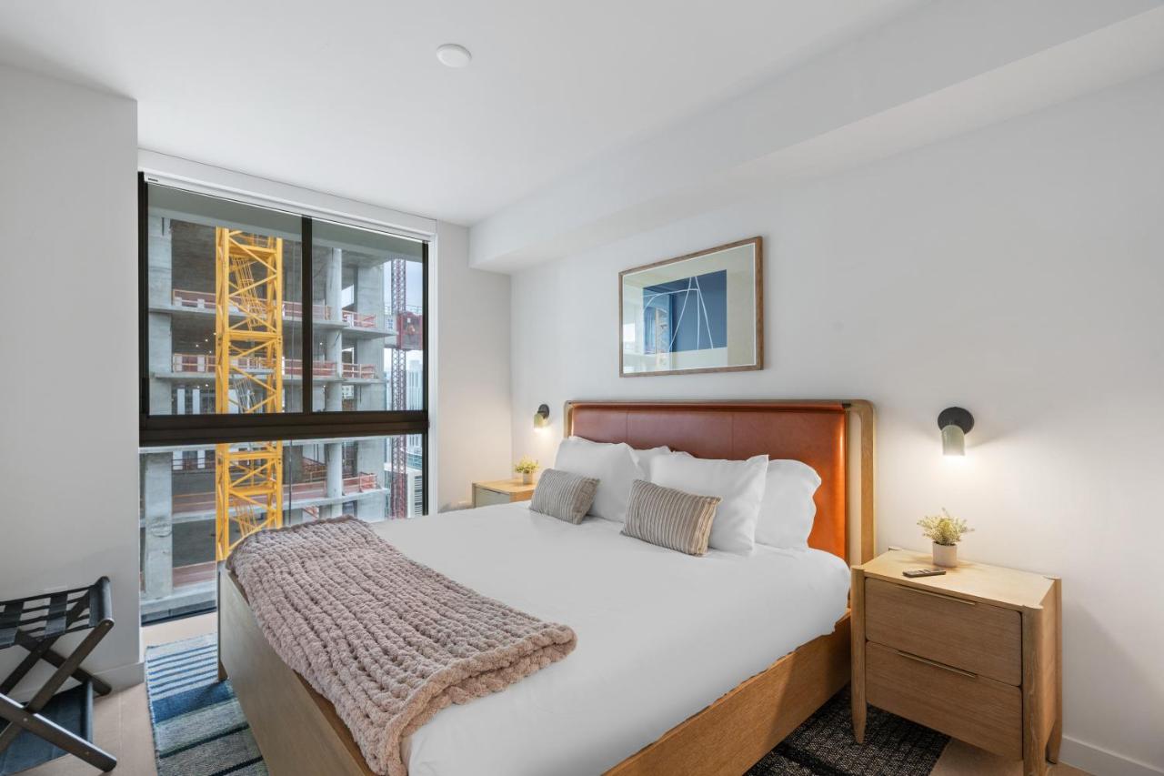 Pool & Gym in Hight-Condo - 3