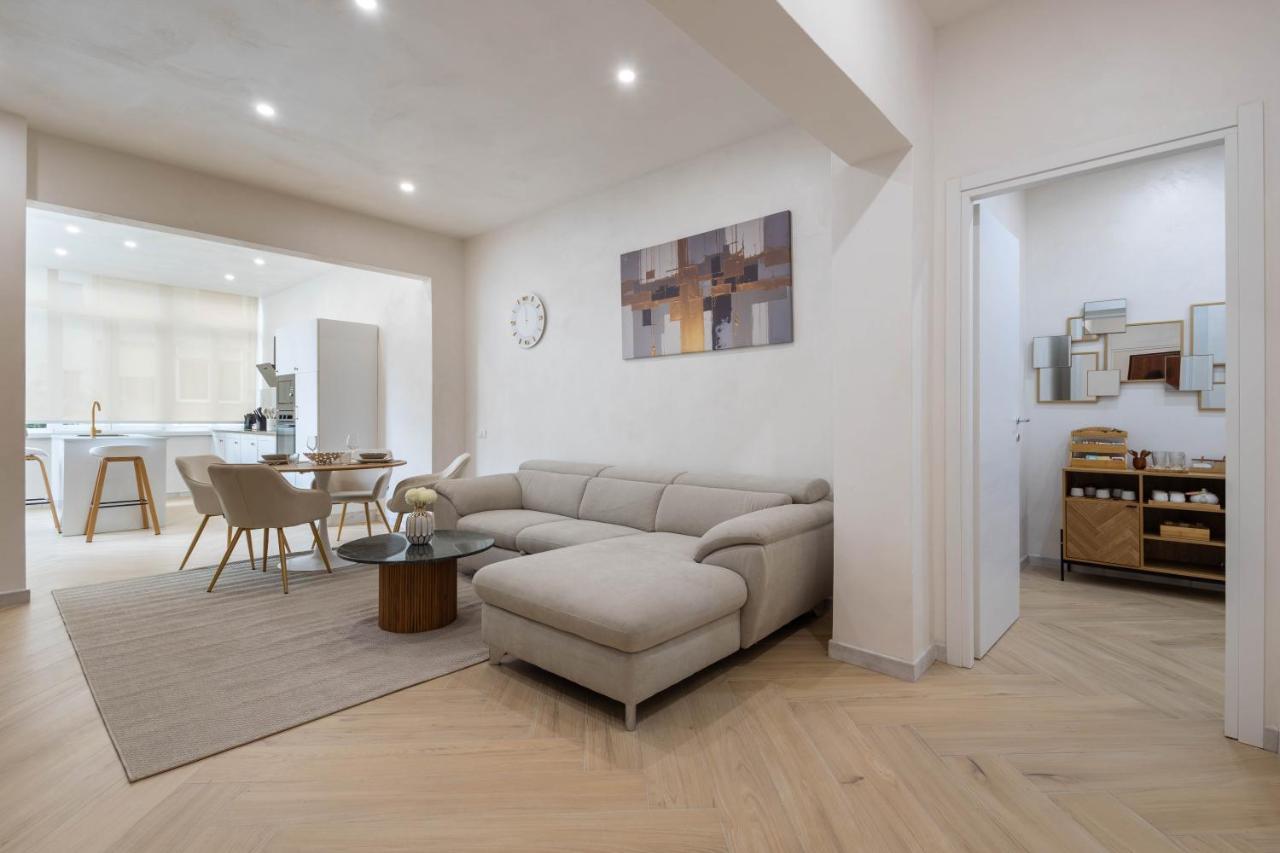 Spacious Two Bedroom Design Apartment near Circo Massimo Rome - 3
